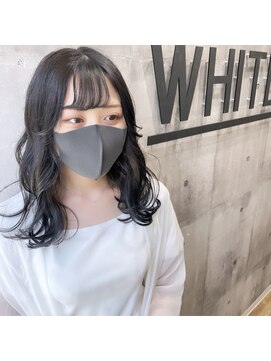 アンダーバーホワイト 南海難波店(_WHITE) 顔まわりレイヤー