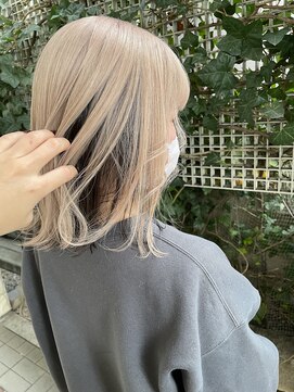 ジーナ 難波(Zina) ホワイトベージュ