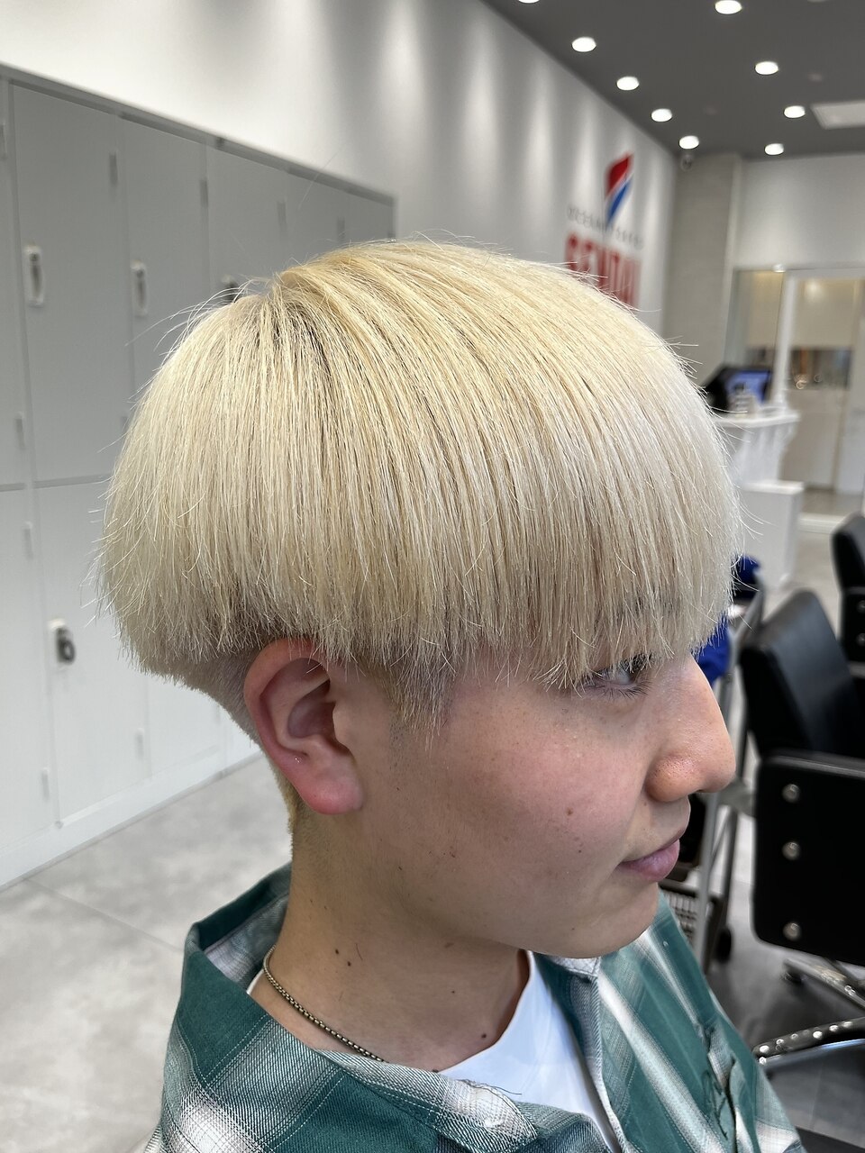 ブリーチホワイトブロンドマッシュメンズヘア仙台：L189307099