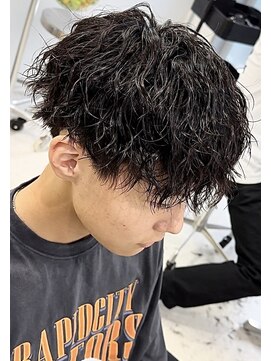 ウェイビーエフティフィフス 横浜西口(WAVEY ft.fifth) ツイストスパイラルパーマツイストパーマメンズマッシュウルフ