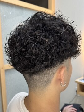 イゾラ(isola) 【isola】スペインカール/メンズパーマ/ダメージレスパーマ