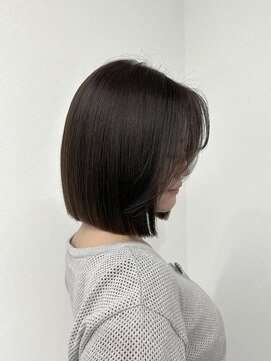 ロムーク 表参道(LOMKH) 小顔ロングレイヤーカット顔周り秋グレージュカラー透明感カラー