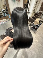 《職場でOKなデザインカラー》－暗めも一気に垢抜け大人女性におススメ