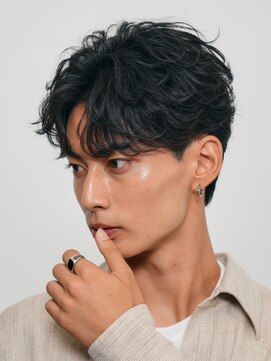 フィフス トウキョウ (fifth TOKYO) 渋谷フェザーパーマメンズカットかきあげセンターパートヘア30代