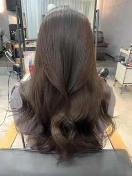 リアンバイアリュール(Lian by Allure) Lian by Allure本厚木 小田桐潤 グレージュカラー