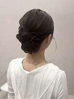 グランマッシュ(GRANMASH) ブライダルにピッタリなシニヨンスタイル