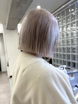 サンクプロジェクト(cinq PROJECT) ハイトーン切りっぱなしショートボブホワイトブロンドベージュ