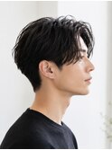 ナチュラルセンターパート毛流れパーマ好印象ショート
