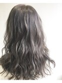 透け感グレーアッシュ