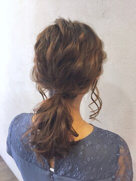 モップアップ(Mop up) カジュアルローポニー