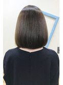 透明感と質感で小顔に♪サラツヤ髪大人のボブ＆グレイカラー