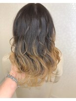 ヘアーアンドメイク ドレス(DRESS)&nbsp;ベージュ系バレイヤージュ