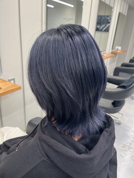 バルベストーキョーサウス(BARBES TOKYO SOUTH) 個性が出る...ネオウルフ×ブルーシルバーヘア