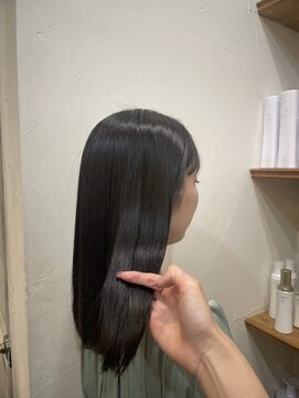 ゴーシェン 津田沼本店(Goshen) 大人可愛いオリーブカラー