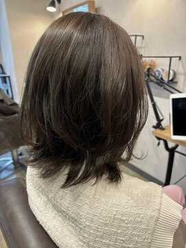 ルナバイルヴェール(LUNA by LeVert) くびれ外ハネミディアム