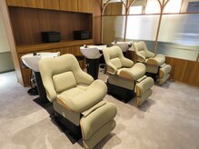 ランタンバイソロン(Rantan by Solon)の雰囲気（ラグジュアリーでゆったりシャンプー台は、癒しの刻を過ごせます）