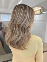 ルア モアナ バイ ヘッドライト 小田原2号店(Lua Moana by HEADLIGHT) 【Moana Lua】#ハイライト#ブリーチ#ミルクティーベージュ