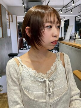 ショートレイヤー【20代30代イルミナカラー/縮毛矯正/髪質改善】