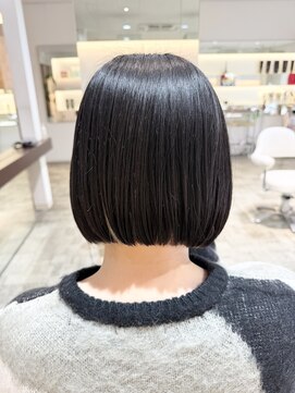 プレフェレプレフェ(prefere prefe) インナーチラ見せ切りっぱなしボブ