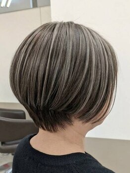 ヘアルームチョコ(Hairroom Choco)の写真/【4月15日NEW OPEN★都城】隠しきれない白髪のお悩みに。経験豊富な女性スタイリストが担当する贅沢空間◎