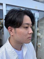 ズームドゥ(ZOOM deux)&nbsp;センターパートフェザーパーマニュアンスパーマ毛流れパーマ