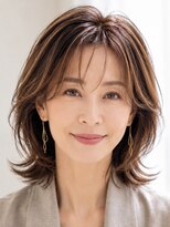 サーカス バイ ビュートリアム 青山(CIRCUS by BEAUTRIUM)&nbsp;大人上品 若見えレイヤー 白髪ぼかしハイライト40代50代 表参道