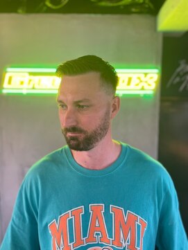 グリーディーフォックス 代々木(Greedy FOX) 韓国マッシュ/センタ-パ-ト/ツイストスパイラル/スキンフェード