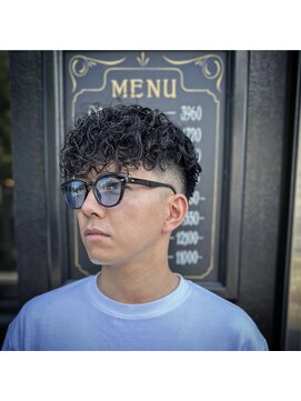 ザハーツバーバーショップ(THE HEARTS BARBERSHOP) スペインカール