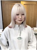 ウルフカット　ホワイト　顔まわり　デザインカラー　横浜