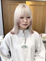 テトラ バイ ネオリーブ 横浜西口店(tetra by neolive)&nbsp;ウルフカット　ホワイト　顔まわり　デザインカラー　横浜