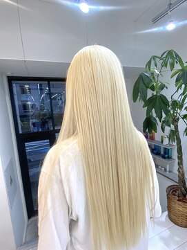 ニュート(Neut ) ホワイトブロンド/抜きっぱなし/ブリーチ/ハイトーン