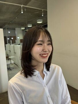 【 YUCCA 】大人可愛い20代30代40代　ミディアム・レイヤー