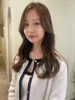 リサヘアーデザイン(RISA HAIR DESIGN)&nbsp;ブラウンベージュ 透明感カラー 韓国風くびれヘア 20代 艶