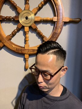 バーバー スタジオ ラフテル(Barber Studio RAFTEL) スキンフェード フェザーマッシュ ソフトツーブロック