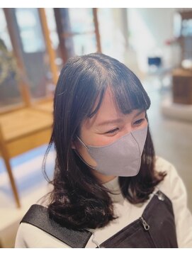 レポ(Lepo) 切りっぱなしミディアムボブ