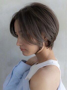ドットハリス(.Hallis) 20代30代大人可愛い前下がりショートボブ/丸みショート/前髪あり