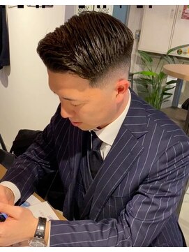 フランクスバーバーリザーブ 人形町店(FRANK’S BARBER RESERVE) ミドルスキンフェードクラシカルサイドパートS