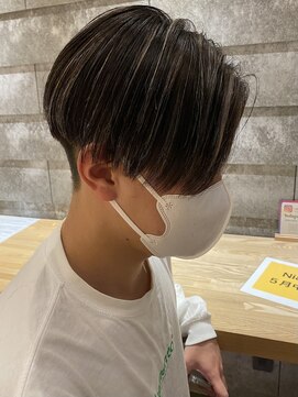 ニアウ 伊勢崎連取店(Niau) メンズマッシュセンターパートハイライトデザインカラー