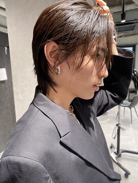 ネクストネオ 静岡(NEXT NEO) NEXT静岡NEO【櫻田】ミディアム濡れ感センターパートウルフ