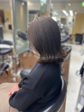 シャンプーボーイエイムス(SHAMPOO BOY aims) 外ハネミディアム