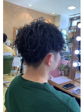 ヘアーフェロー HAIR fellow 縦落ちツイストスパイラルパーマ