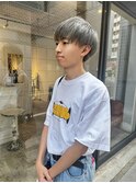 橋本ツーブロックマッシュ ショート シルバー 束感ショート