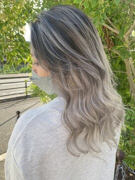 リリー ヘアーアンドビューティー(Lily) バレイヤージュカラー☆