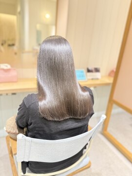 カームバイリベルタ(calm by Re:berta) 【上大岡】ツヤ髪ロング髪質改善トリートメント