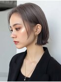 ショートボブ 切りっぱなしボブ ブリーチ グレージュ ハイトーン