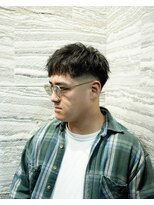 トリム 渋谷(trim.)&nbsp;サーフカール/刈り上げセンターパート/ブルーブラック[渋谷]