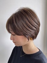 アメリア(Amelia) ハイライト大人ショート