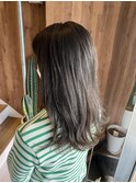 グレーアッシュ×透明感