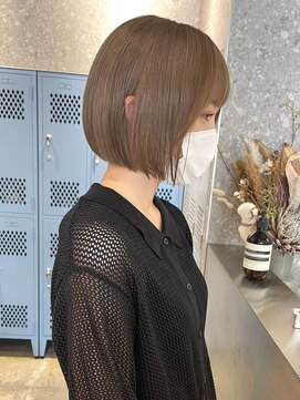 サンク 原宿 表参道(cinq) ミルクティーベージュナチュラルボブミニボブケアブリーチ20代