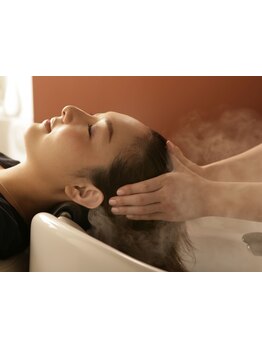 オーガニックスパ認証試験に合格したスタッフの絶妙な手技☆心地よいマッサージをぜひ体感して♪